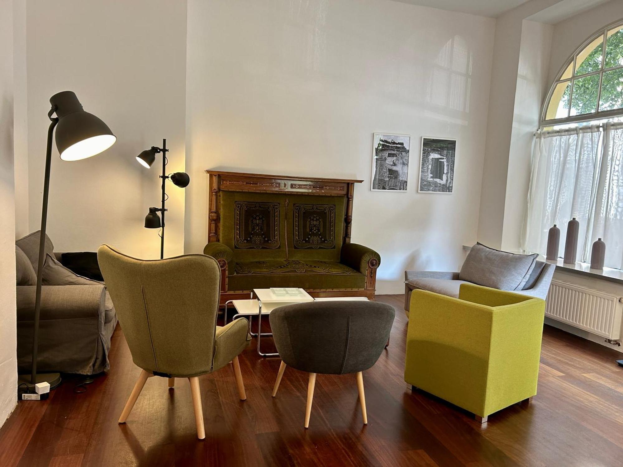 Wohnen Mit Kuenstlerflair In Muenchen Apartment Exterior foto